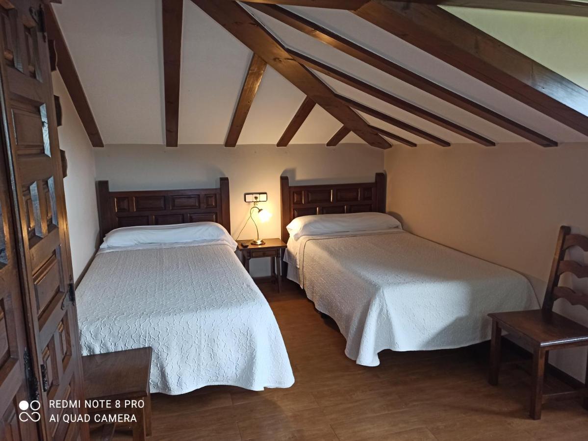 Pension Castio Santillana del Mar Extérieur photo