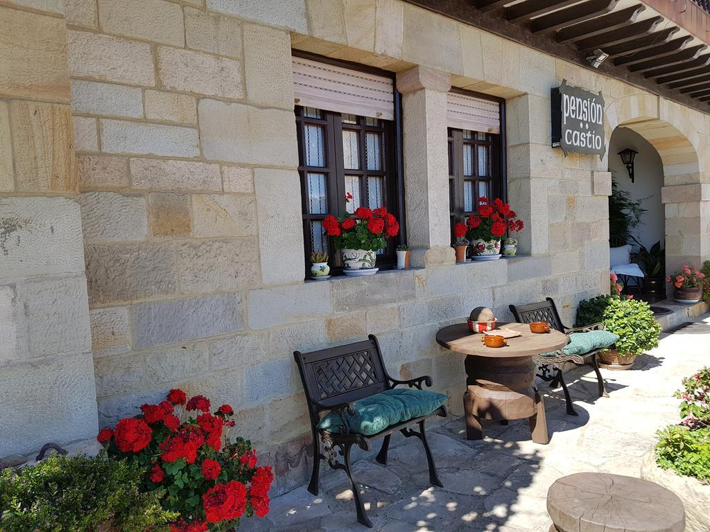 Pension Castio Santillana del Mar Extérieur photo